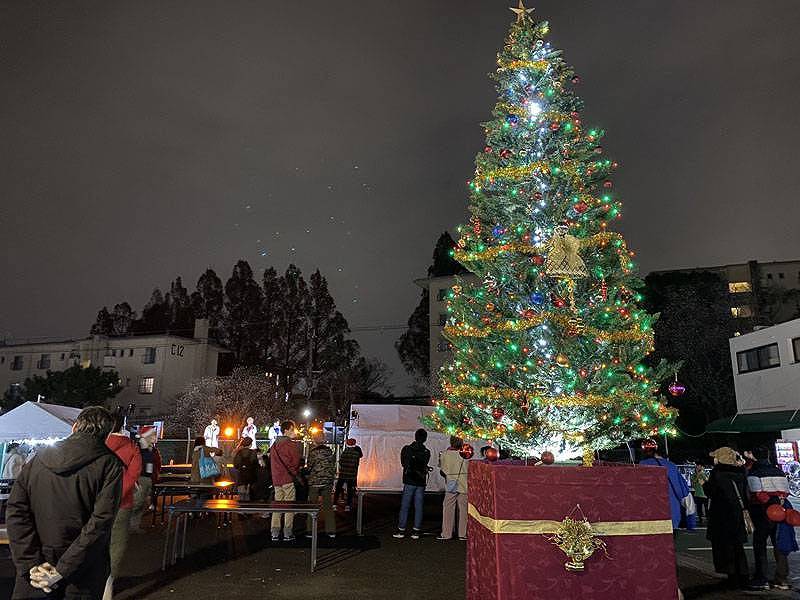 大型クリスマスツリー 現場　現場写真