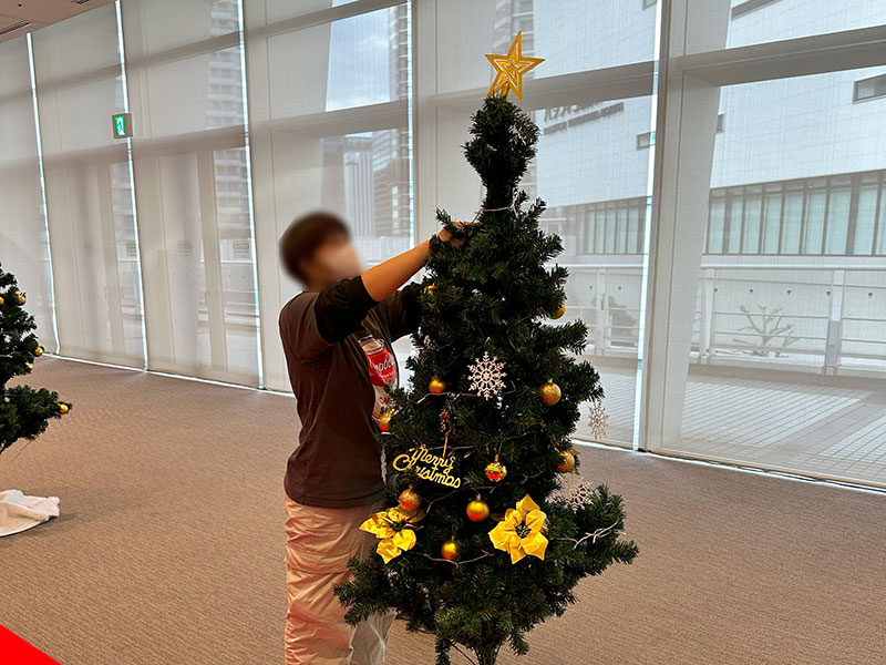 クリスマスツリー 設置風景2