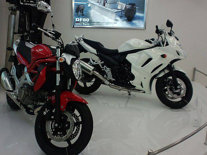 バイク展示 レンタル