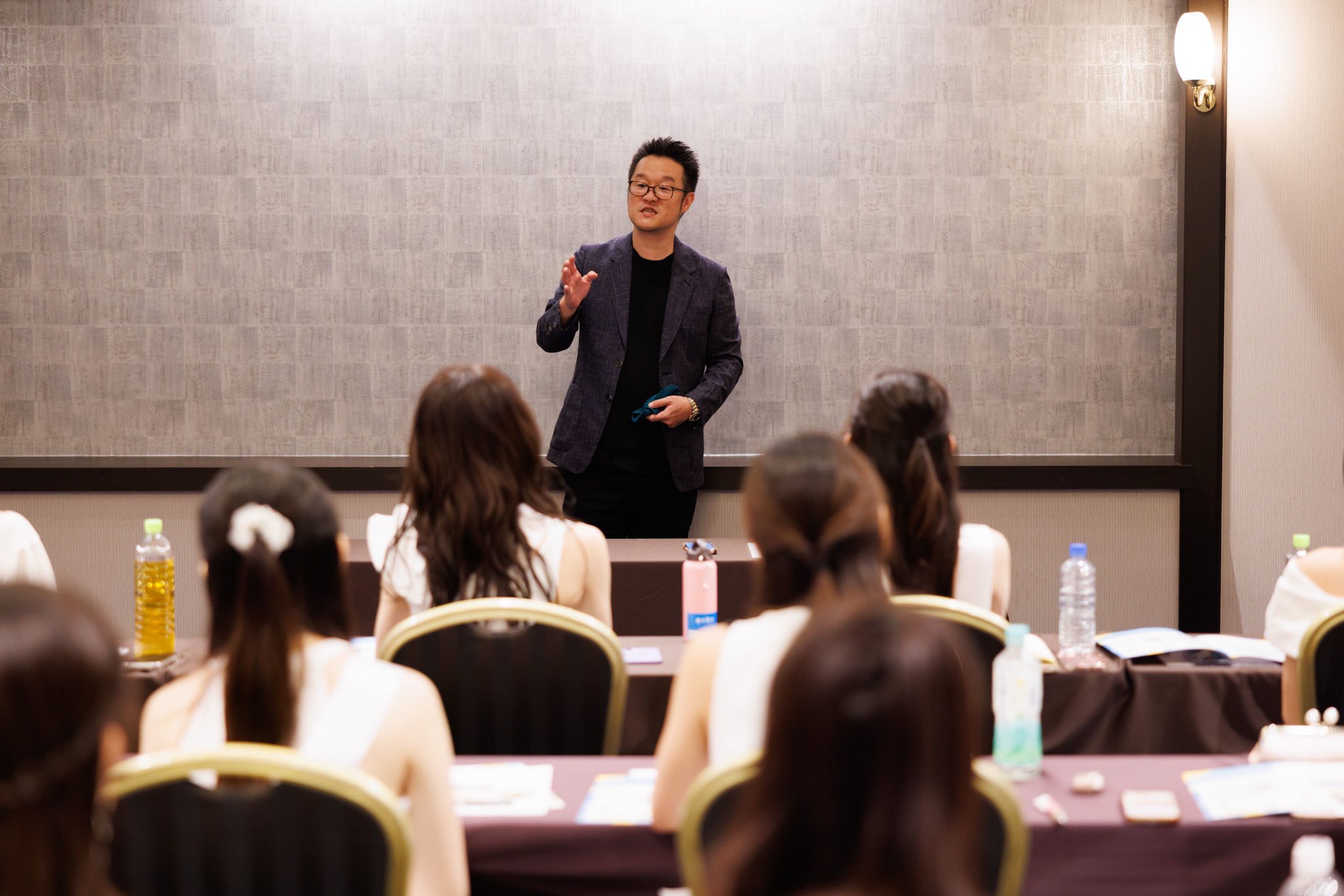 ミスユニバーシティ日本大会2025のお披露目会 講演の様子3