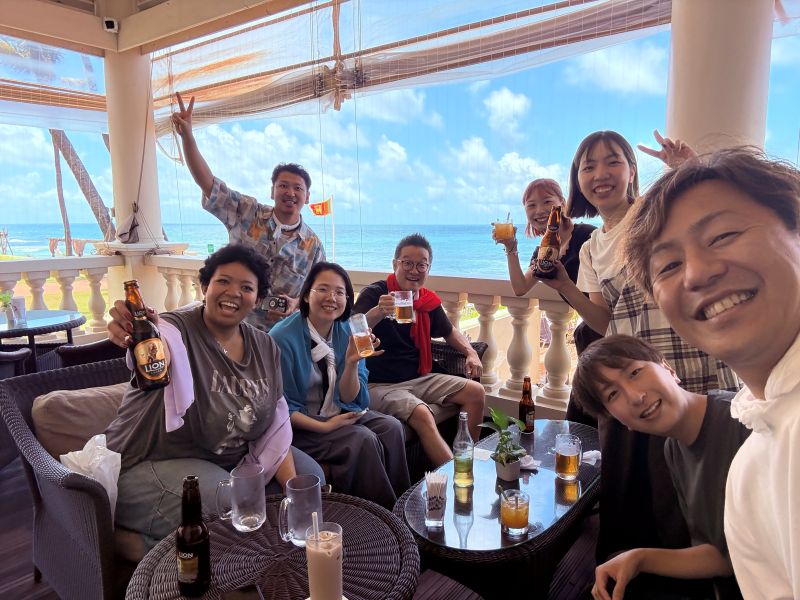 昨日から社員達8名とスリランカに来てます☺️