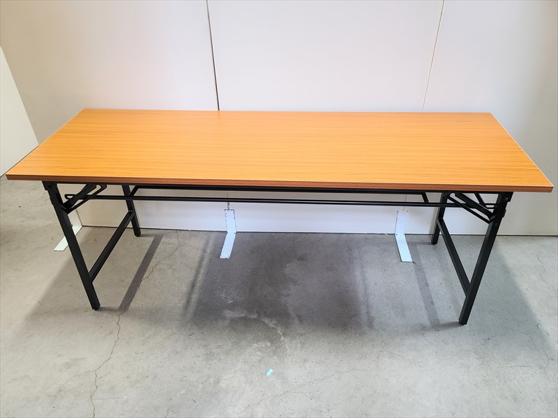 会議用デコラテーブル(フチなし)　W1,800×D600