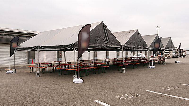 オーナーズミーティングで12坪テントなどを設営2